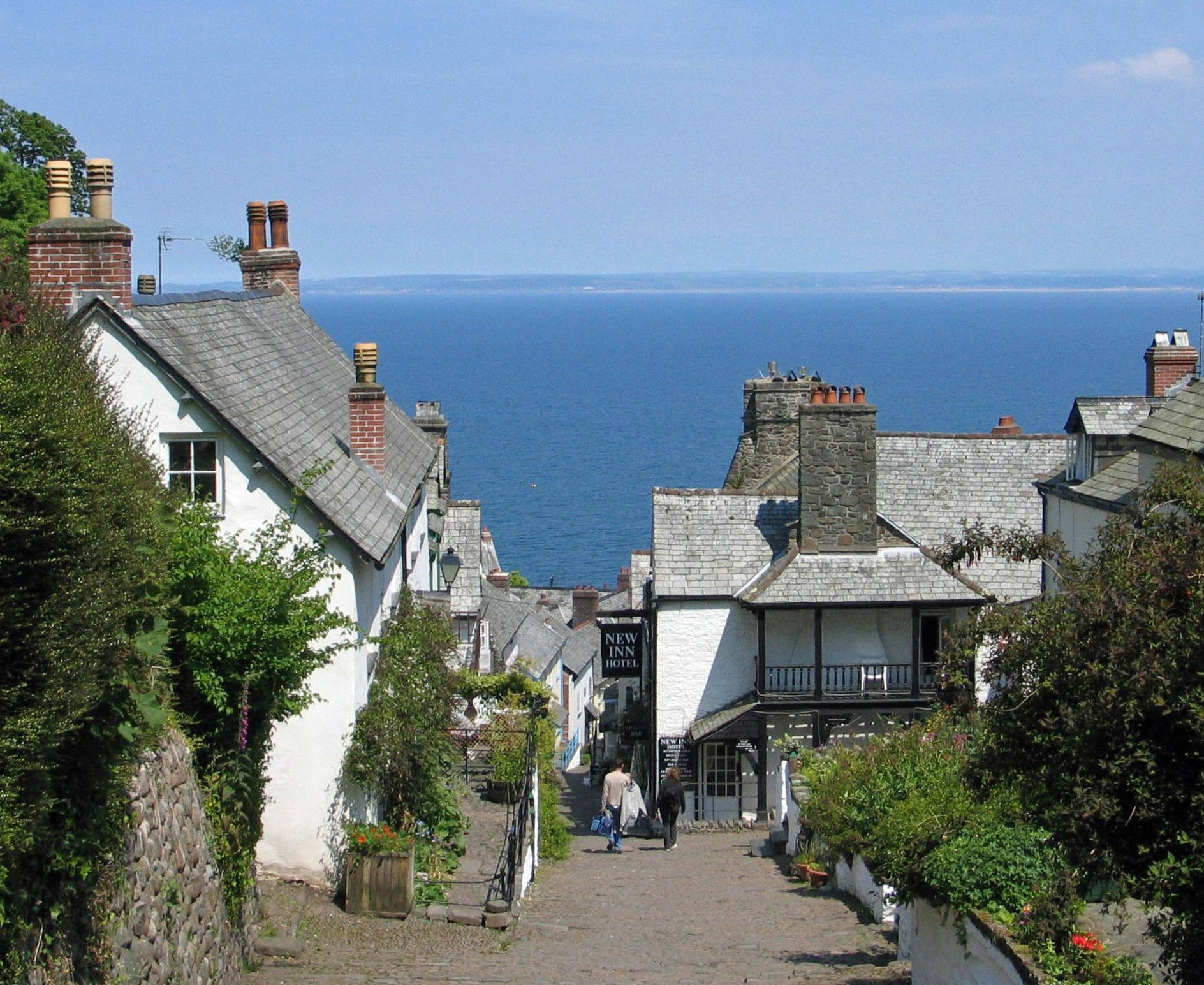 narrow lanes in clovelly